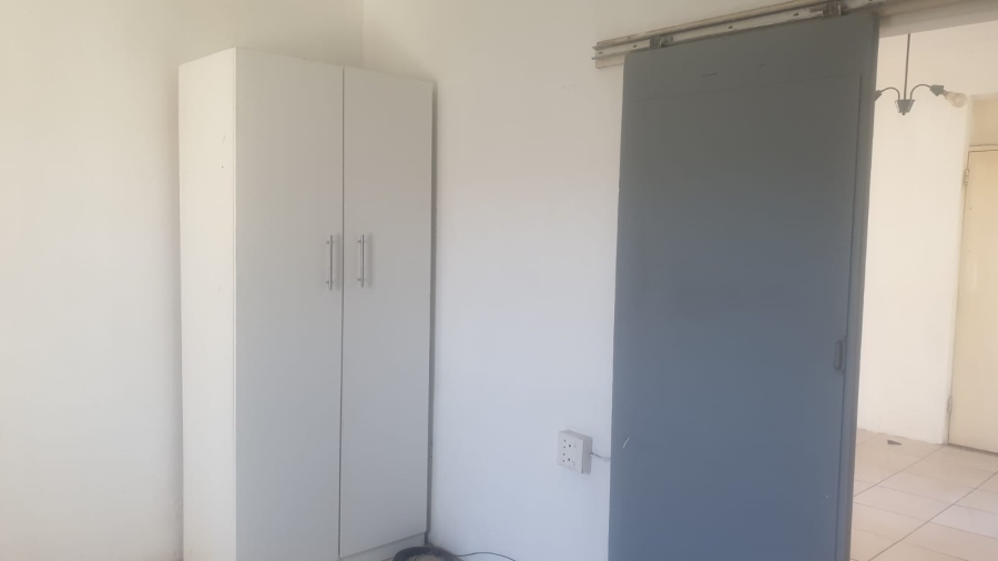 To Let 2 Bedroom Property for Rent in Cambridge Eastern Cape